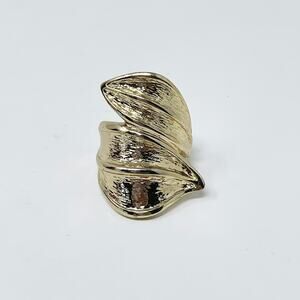 Boutique Gold Tone Twist Leaf Ring Size 7.75 Statement Chunky Cocktail Fashion